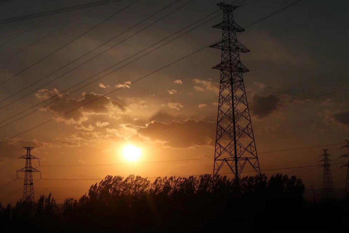 Ang layo ng kaligtasan ng Electric Transmission Tower