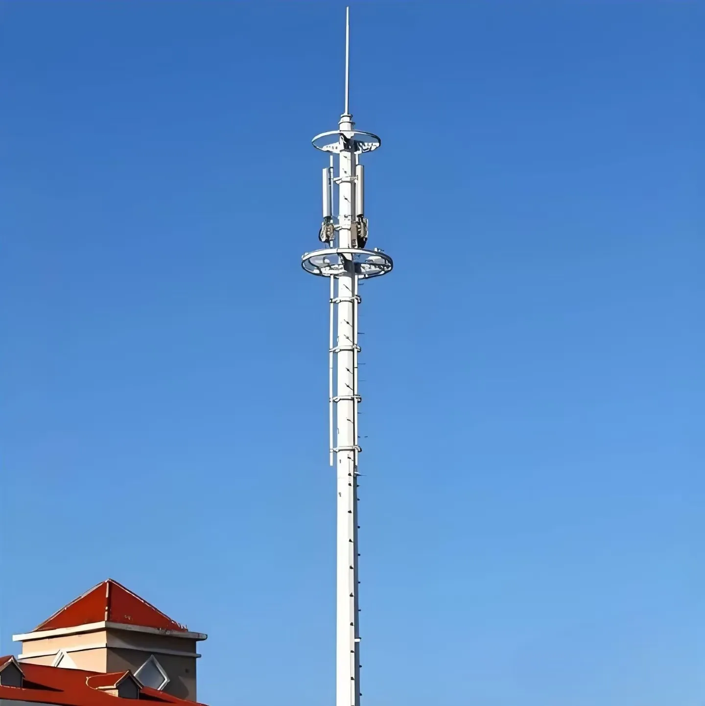 Ang single tube communication tower ni Maotong